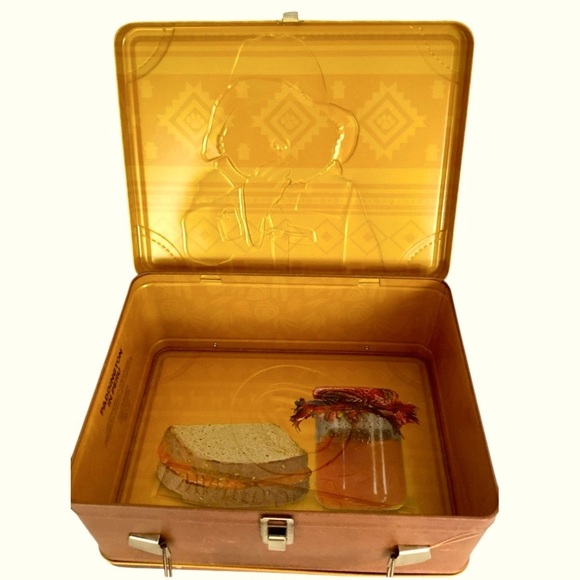 Paddington in Peru - Paddington’s Suitcase Popcorn Bucket 🥪🍊 - Picture 5 of 6